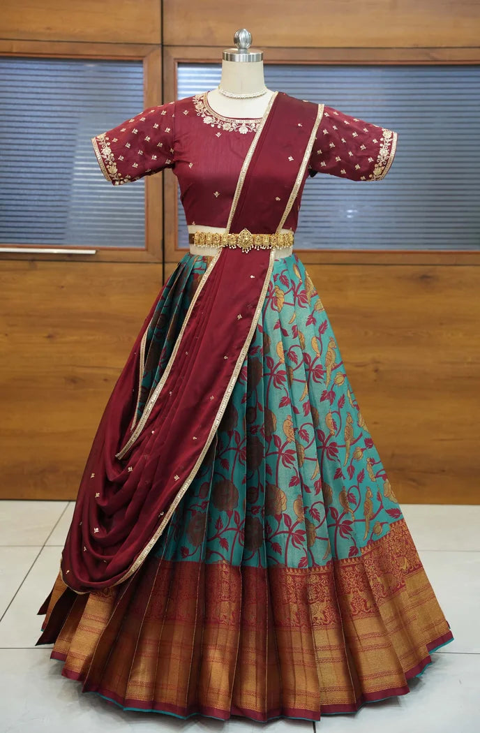 దక్షిణ భారత పండుగ సాంప్రదాయ హాఫ్ చీర (ఛవి)