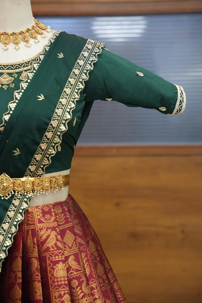 దక్షిణ భారత పండుగ సాంప్రదాయ హాఫ్ చీర (ఛవి)