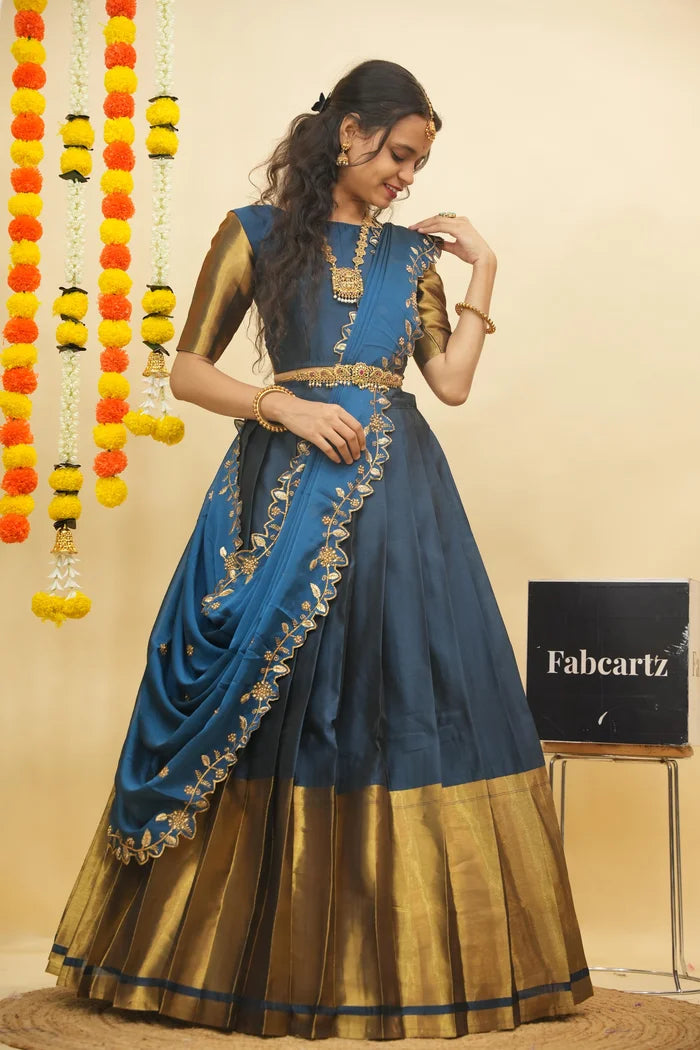 దక్షిణ భారత పండుగ సాంప్రదాయ హాఫ్ చీర (ఛవి)