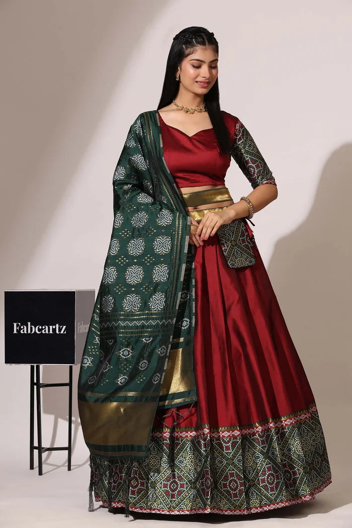 దక్షిణ భారత పండుగ సాంప్రదాయ హాఫ్ చీర (ఛవి)