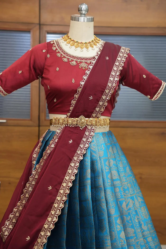 దక్షిణ భారత పండుగ సాంప్రదాయ హాఫ్ చీర (ఛవి)