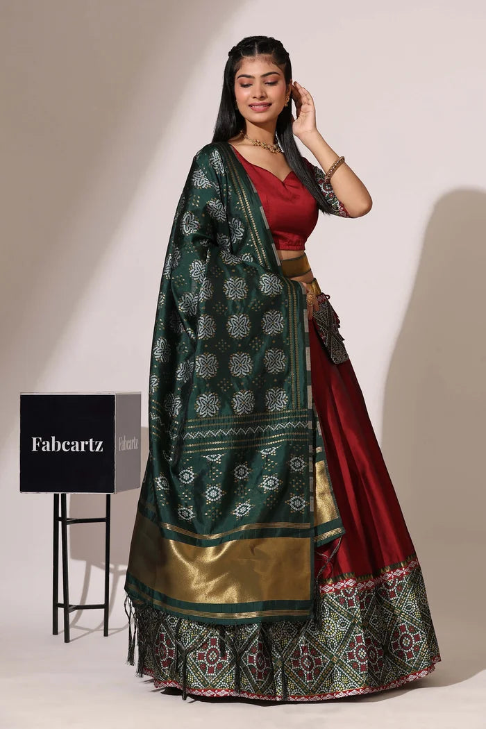 దక్షిణ భారత పండుగ సాంప్రదాయ హాఫ్ చీర (ఛవి)