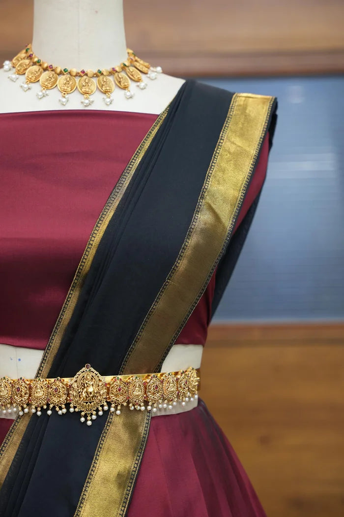 దక్షిణ భారత పండుగ సాంప్రదాయ హాఫ్ చీర (ఛవి)