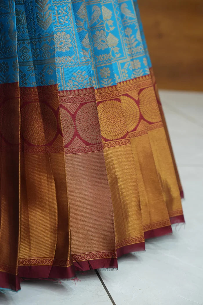 దక్షిణ భారత పండుగ సాంప్రదాయ హాఫ్ చీర (ఛవి)