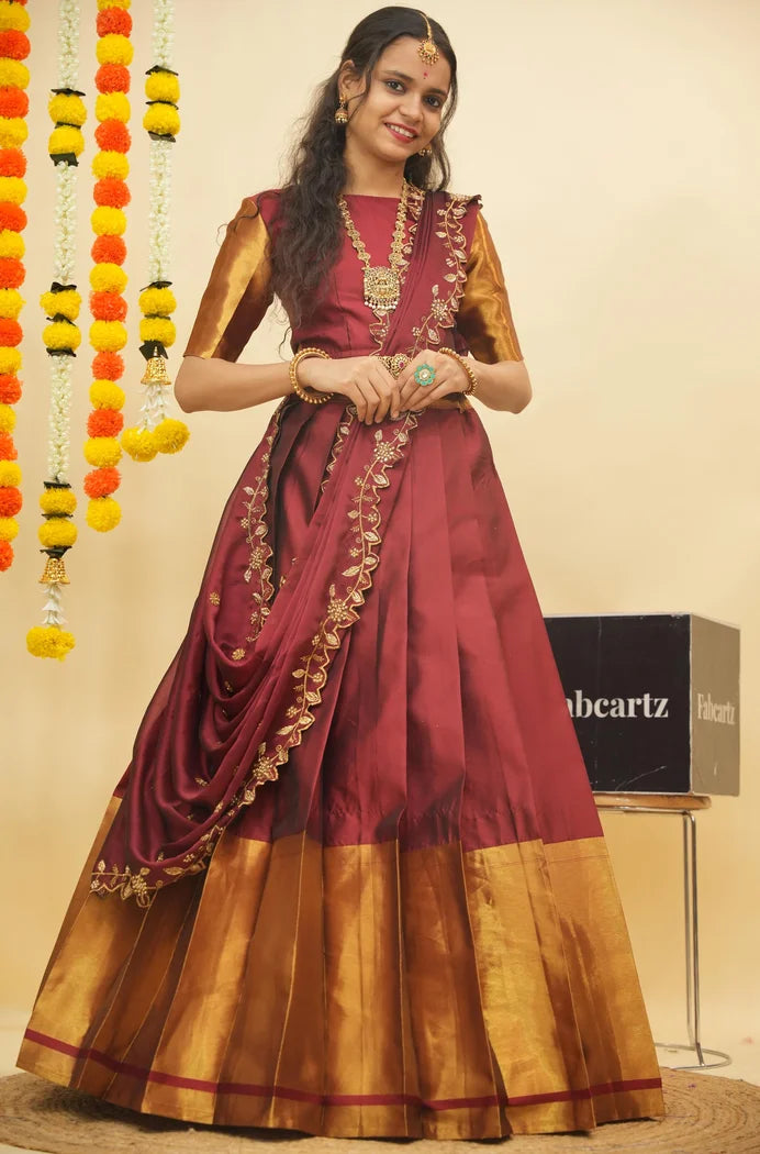 దక్షిణ భారత పండుగ సాంప్రదాయ హాఫ్ చీర (ఛవి)