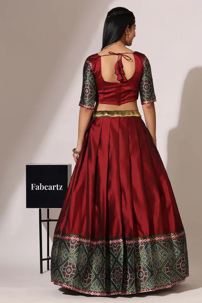 దక్షిణ భారత పండుగ సాంప్రదాయ హాఫ్ చీర (ఛవి)