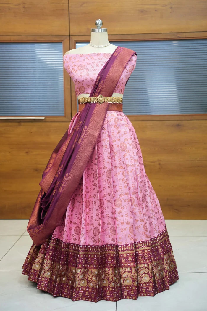 దక్షిణ భారత పండుగ సాంప్రదాయ హాఫ్ చీర (ఛవి)