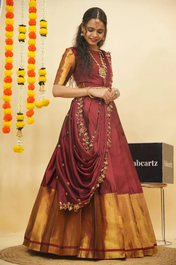 దక్షిణ భారత పండుగ సాంప్రదాయ హాఫ్ చీర (ఛవి)