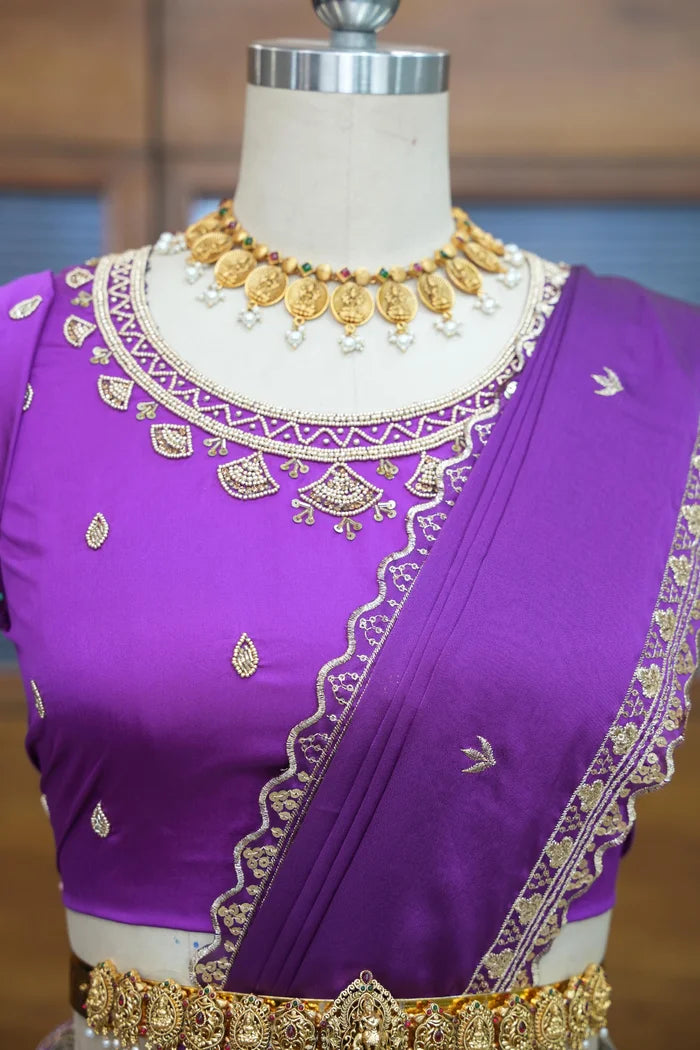 దక్షిణ భారత పండుగ సాంప్రదాయ హాఫ్ చీర (ఛవి)