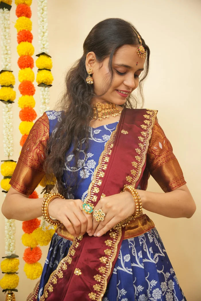 దక్షిణ భారత పండుగ సాంప్రదాయ హాఫ్ చీర (ఛవి)