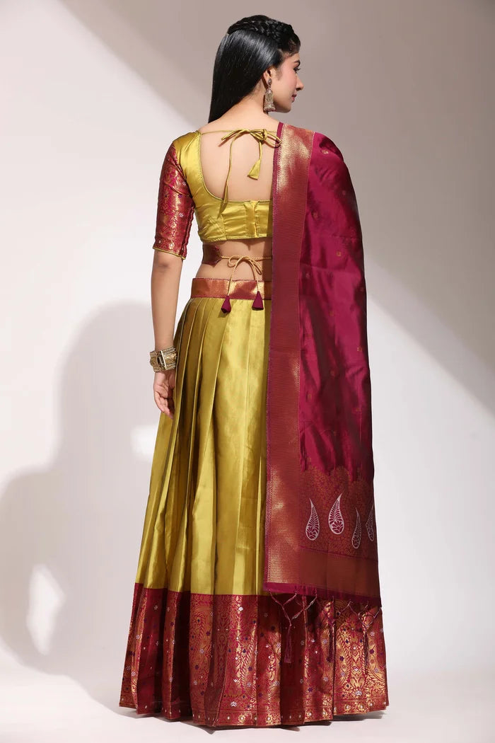 దక్షిణ భారత పండుగ సాంప్రదాయ హాఫ్ చీర(పటోలా)