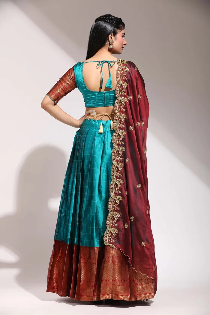 దక్షిణ భారత పండుగ సాంప్రదాయ హాఫ్ చీర(పటోలా)