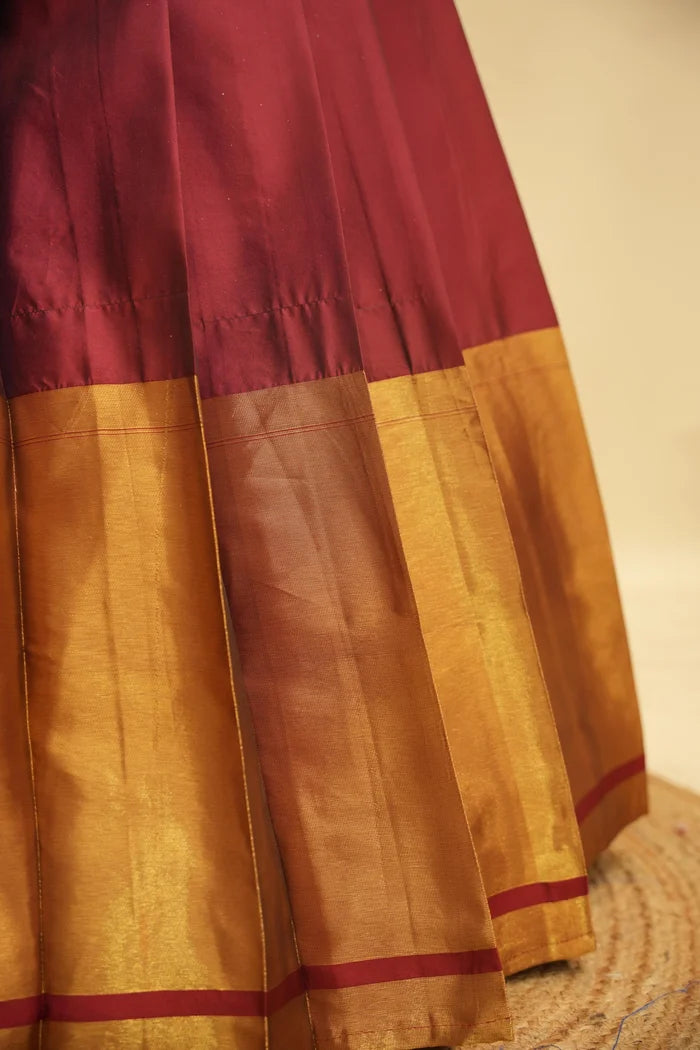 దక్షిణ భారత పండుగ సాంప్రదాయ హాఫ్ చీర (ఛవి)