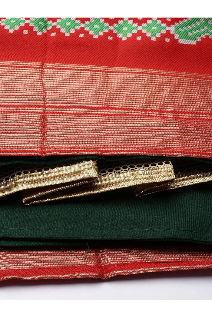 దక్షిణ భారత పండుగ సాంప్రదాయ హాఫ్ చీర (ప్రేక్షు)