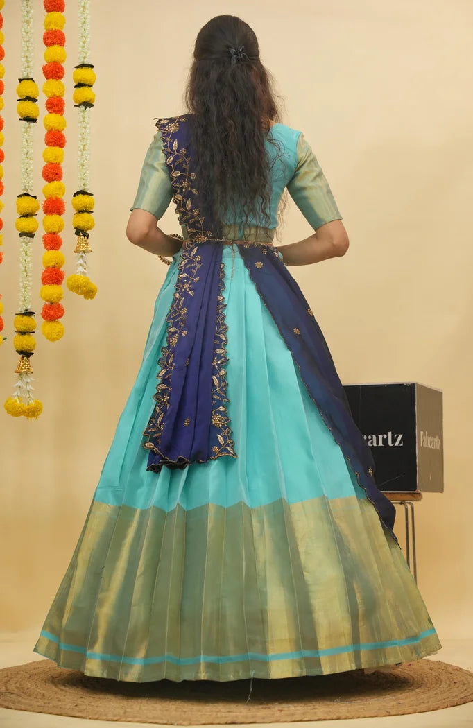 దక్షిణ భారత పండుగ సాంప్రదాయ హాఫ్ చీర (ఛవి)