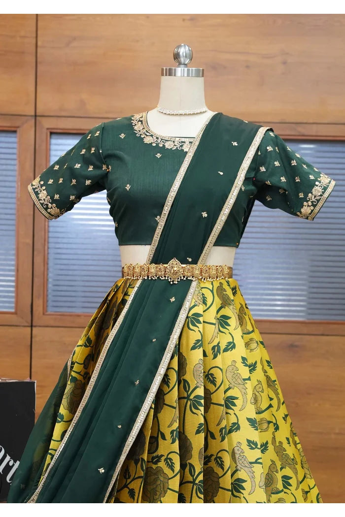 దక్షిణ భారత పండుగ సాంప్రదాయ హాఫ్ చీర (ఛవి)