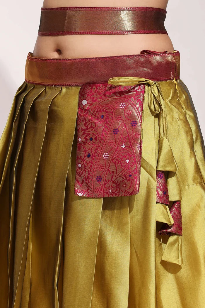 దక్షిణ భారత పండుగ సాంప్రదాయ హాఫ్ చీర(పటోలా)