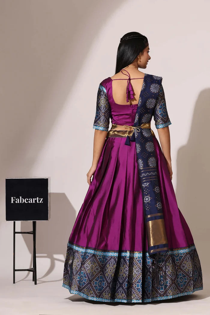 దక్షిణ భారత పండుగ సాంప్రదాయ హాఫ్ చీర (ఛవి)