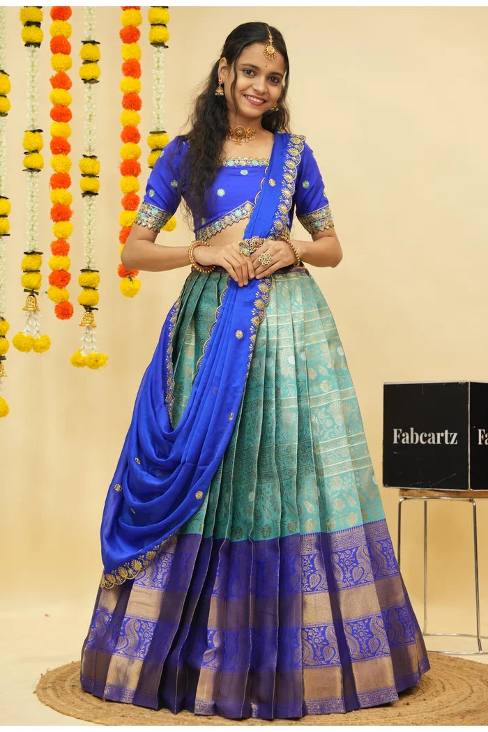 దక్షిణ భారత పండుగ సాంప్రదాయ హాఫ్ చీర (ఛవి)