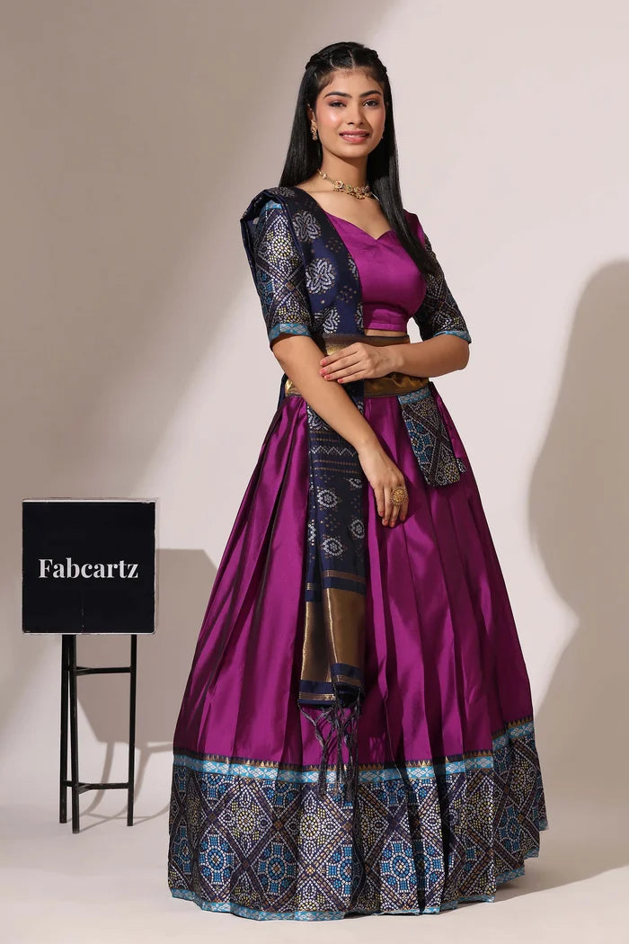 దక్షిణ భారత పండుగ సాంప్రదాయ హాఫ్ చీర (ఛవి)