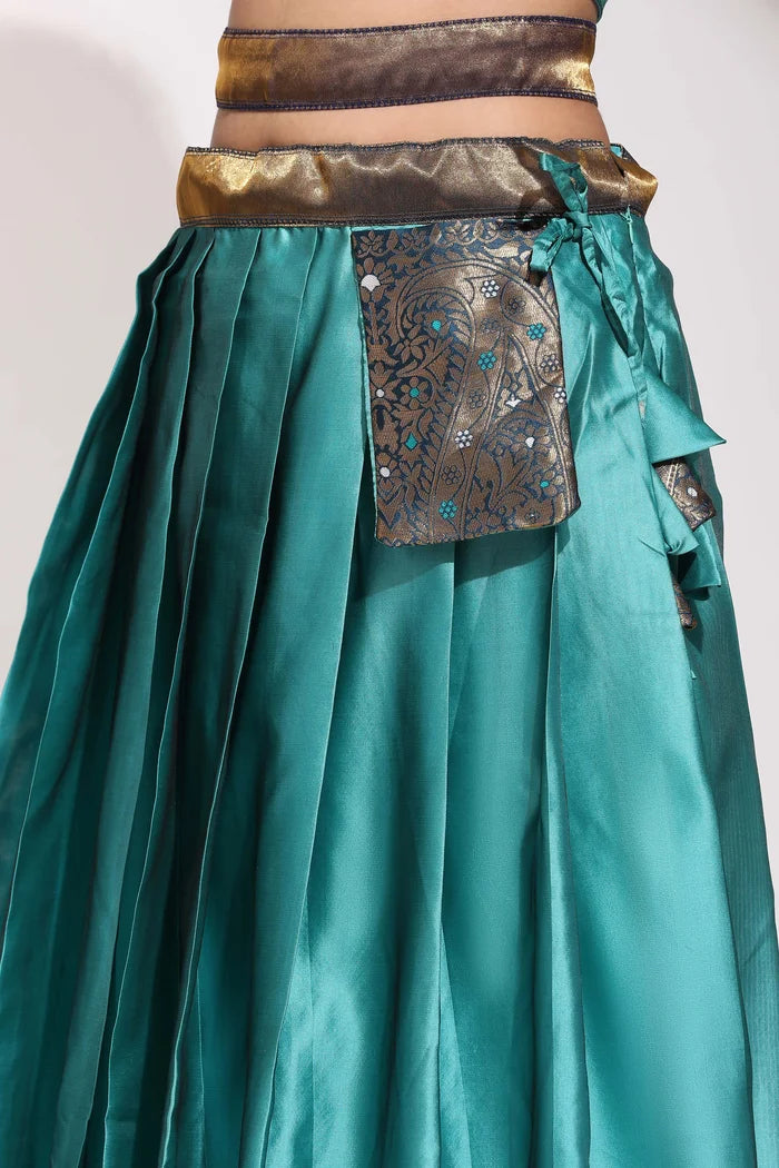 దక్షిణ భారత పండుగ సాంప్రదాయ హాఫ్ చీర(పటోలా)