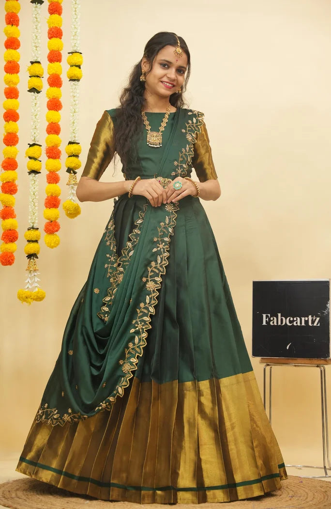 దక్షిణ భారత పండుగ సాంప్రదాయ హాఫ్ చీర (ఛవి)