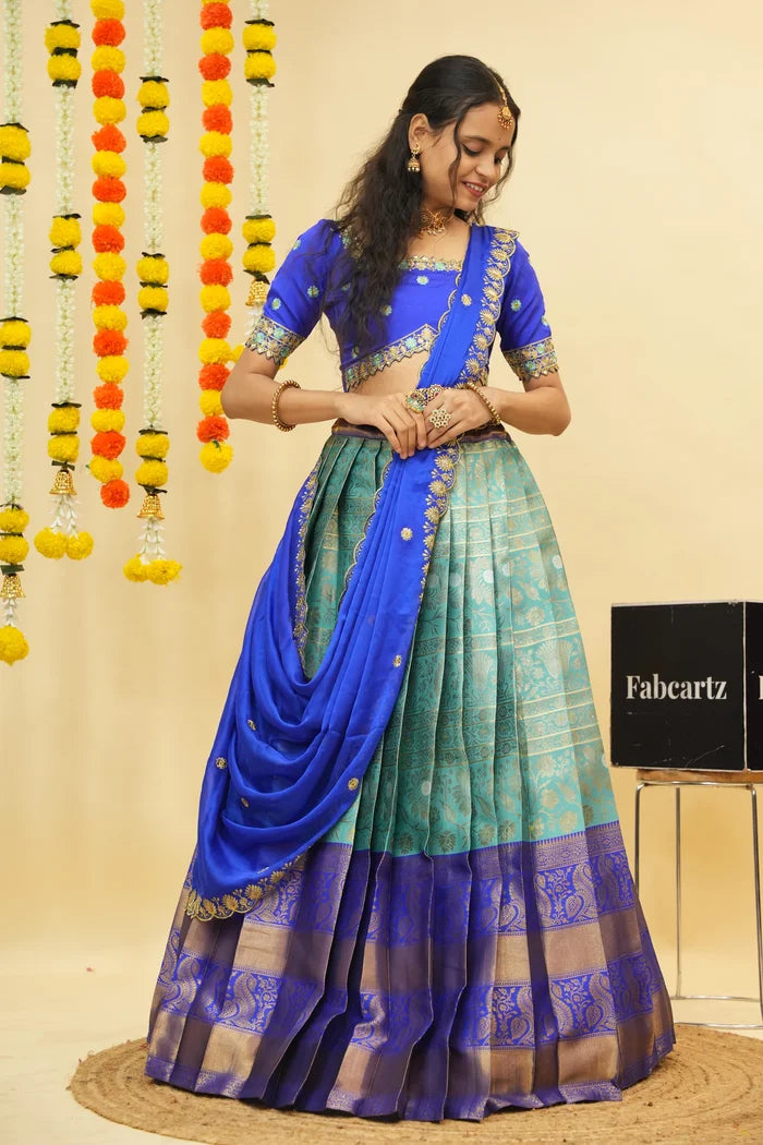 దక్షిణ భారత పండుగ సాంప్రదాయ హాఫ్ చీర (ఛవి)