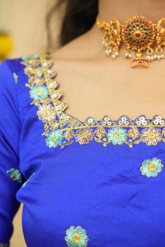 దక్షిణ భారత పండుగ సాంప్రదాయ హాఫ్ చీర (ఛవి)