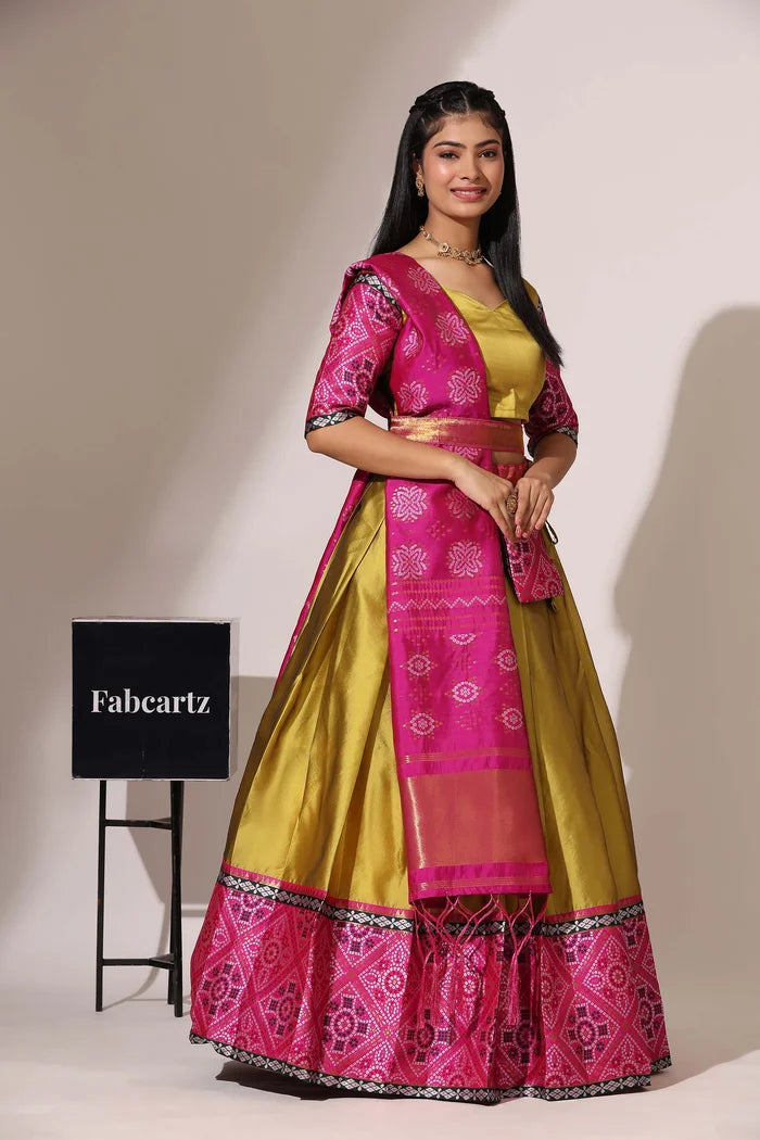 దక్షిణ భారత పండుగ సాంప్రదాయ హాఫ్ చీర (ఛవి)