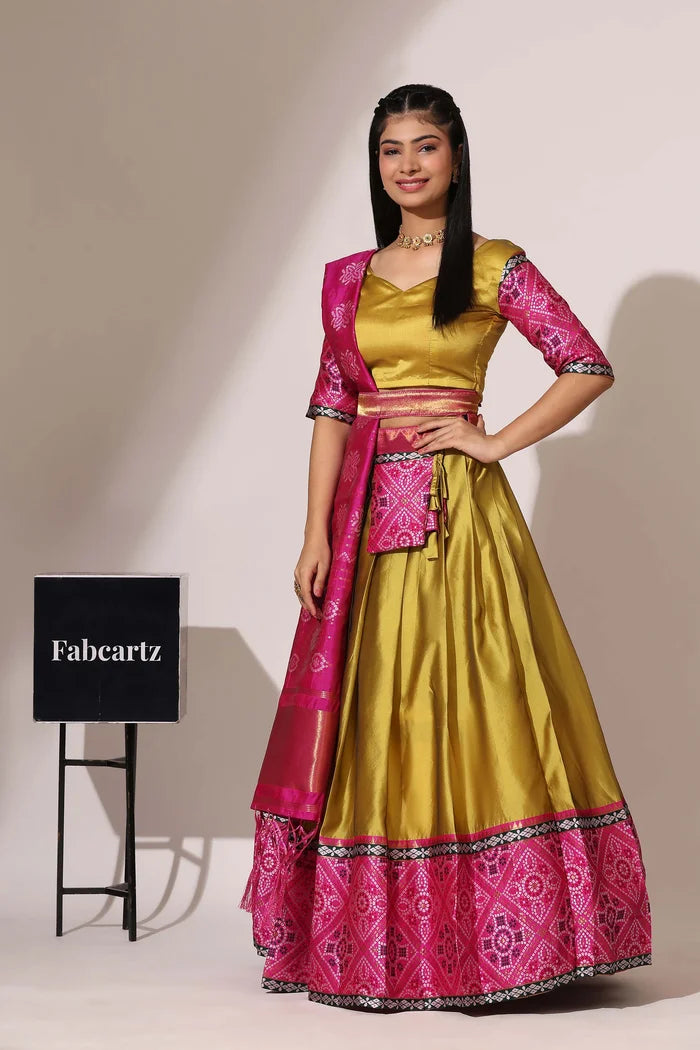 దక్షిణ భారత పండుగ సాంప్రదాయ హాఫ్ చీర (ఛవి)