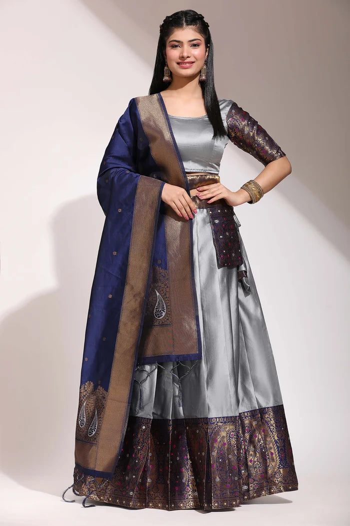 దక్షిణ భారత పండుగ సాంప్రదాయ హాఫ్ చీర(పటోలా)