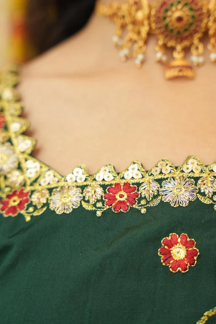 దక్షిణ భారత పండుగ సాంప్రదాయ హాఫ్ చీర (ఛవి)