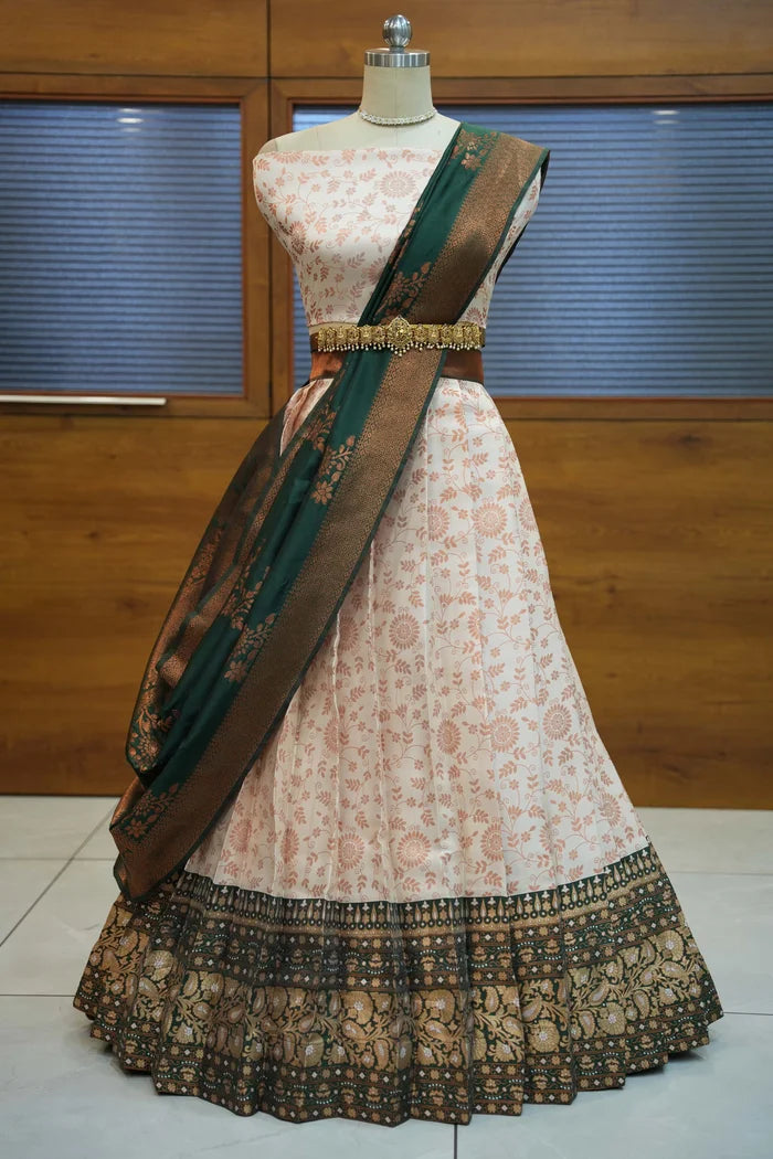 దక్షిణ భారత పండుగ సాంప్రదాయ హాఫ్ చీర (ఛవి)