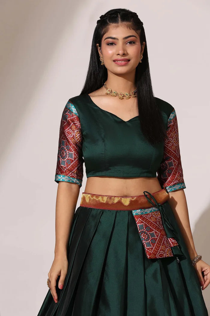 దక్షిణ భారత పండుగ సాంప్రదాయ హాఫ్ చీర (ఛవి)