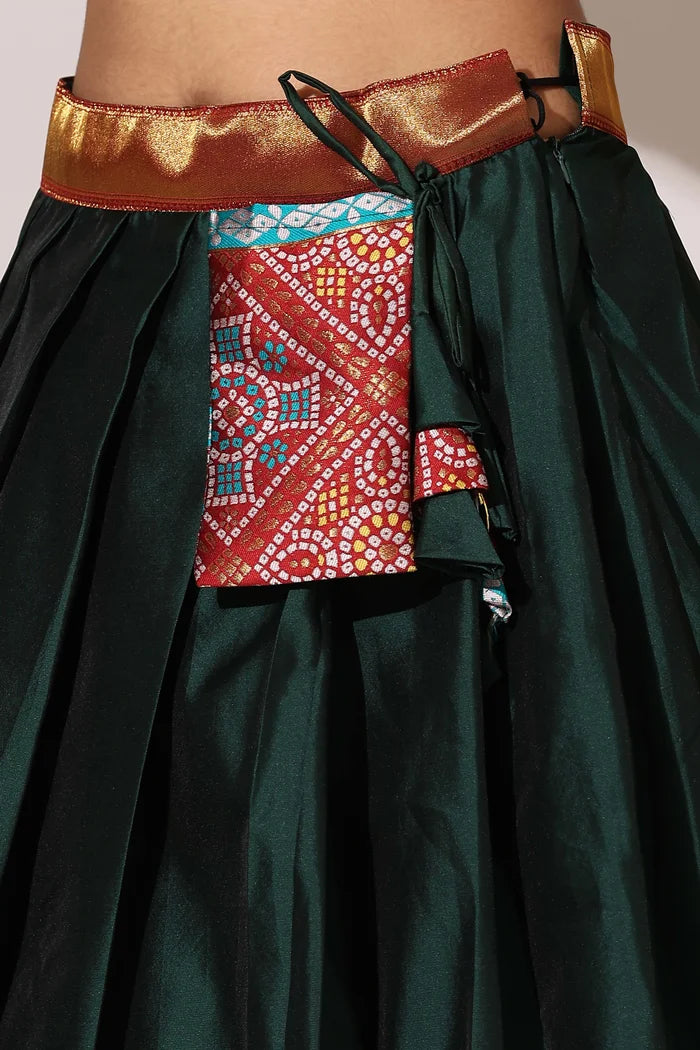 దక్షిణ భారత పండుగ సాంప్రదాయ హాఫ్ చీర (ఛవి)