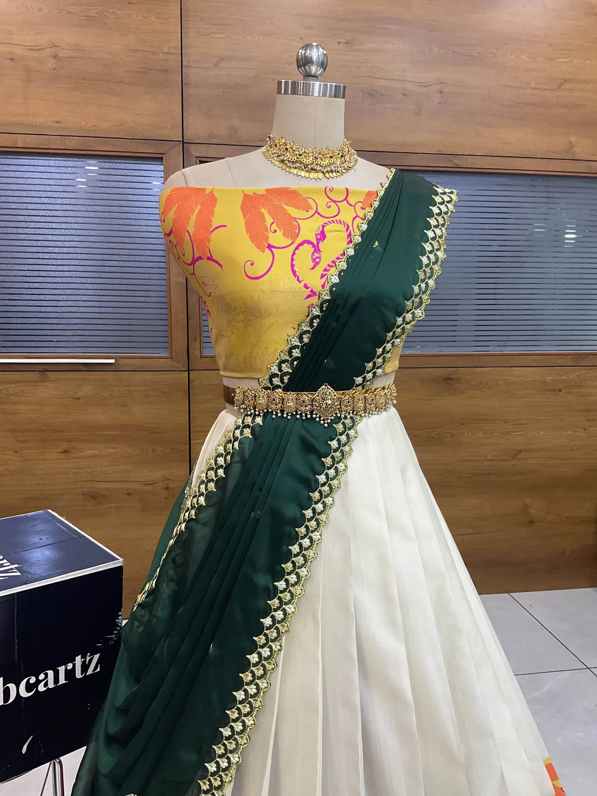 (HansRango) South Indian Festival Traditional Half Saree with Embroidered Blouse & Dupatta
