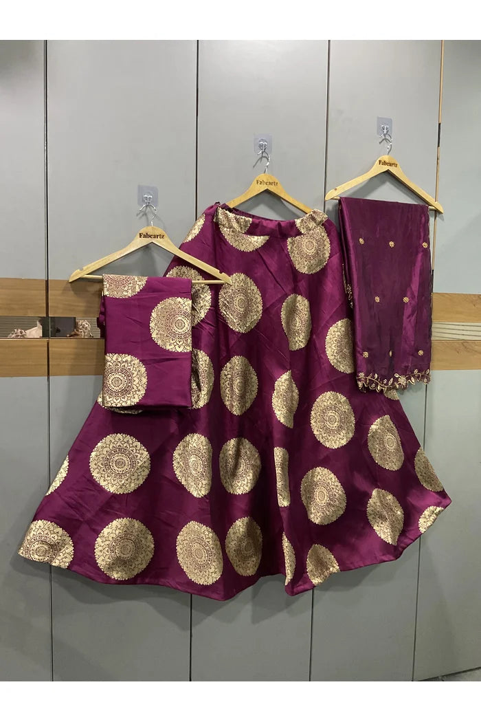 Gola CLEARANCE SALE Beautiful Banarasi Jacquard Lehenga choli with Rangoli Dupatta for Women