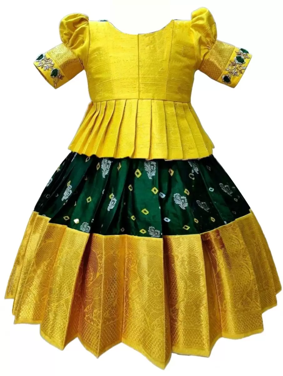 π Kids Traditional South Indian Half Saree: Embrace Rich Heritage with Elegance and Comfort! π§π