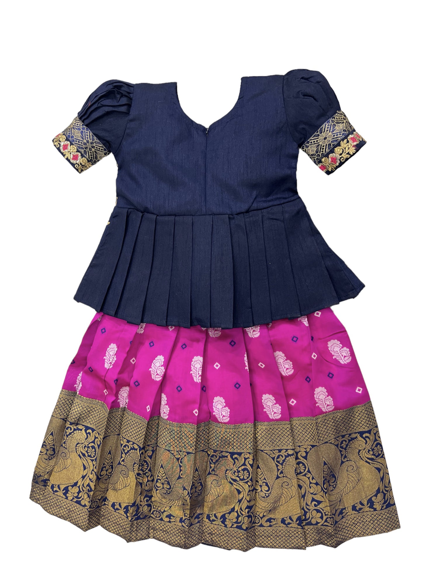 π Kids Traditional South Indian Half Saree: Embrace Rich Heritage with Elegance and Comfort! π§π