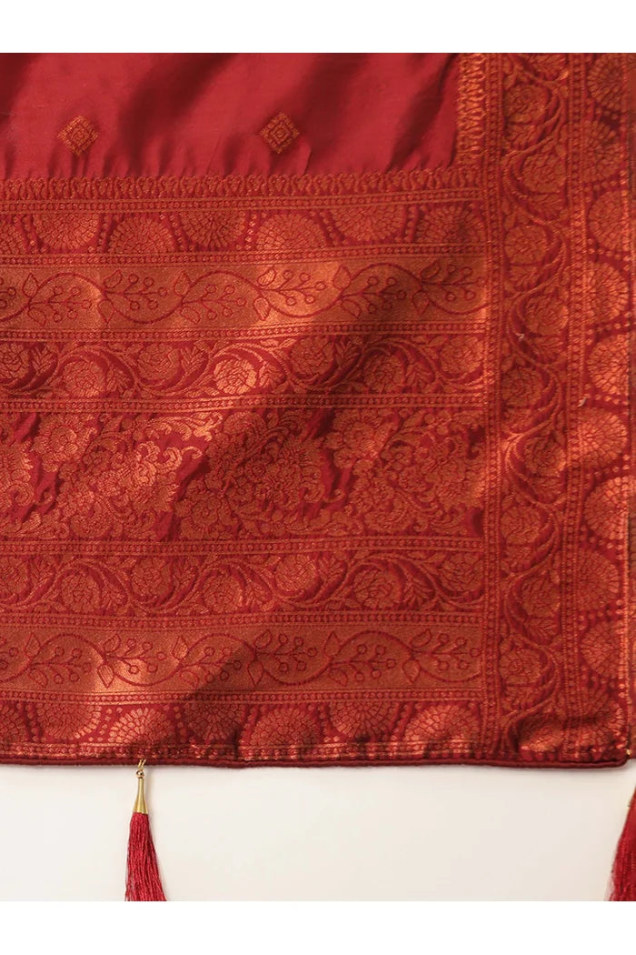 దక్షిణ భారత పండుగ సాంప్రదాయ హాఫ్ చీర (స్క్వేర్పట్టు)