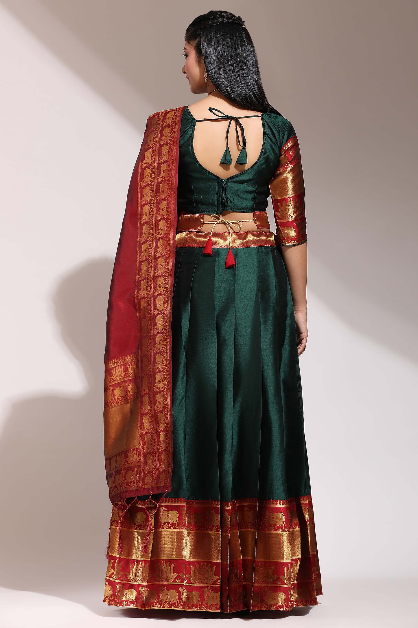 Captivating South Indian Festival Traditional Half Saree (Unstitched) : Embrace Timeless Elegance! 💃✨