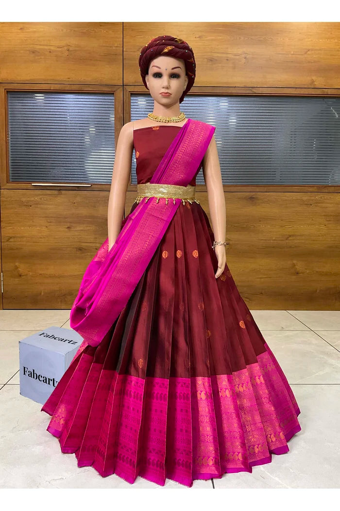 కొత్త కిడ్స్ సాంప్రదాయ దక్షిణ భారత హాఫ్ చీర (వందనపట్టు కిడ్స్)
