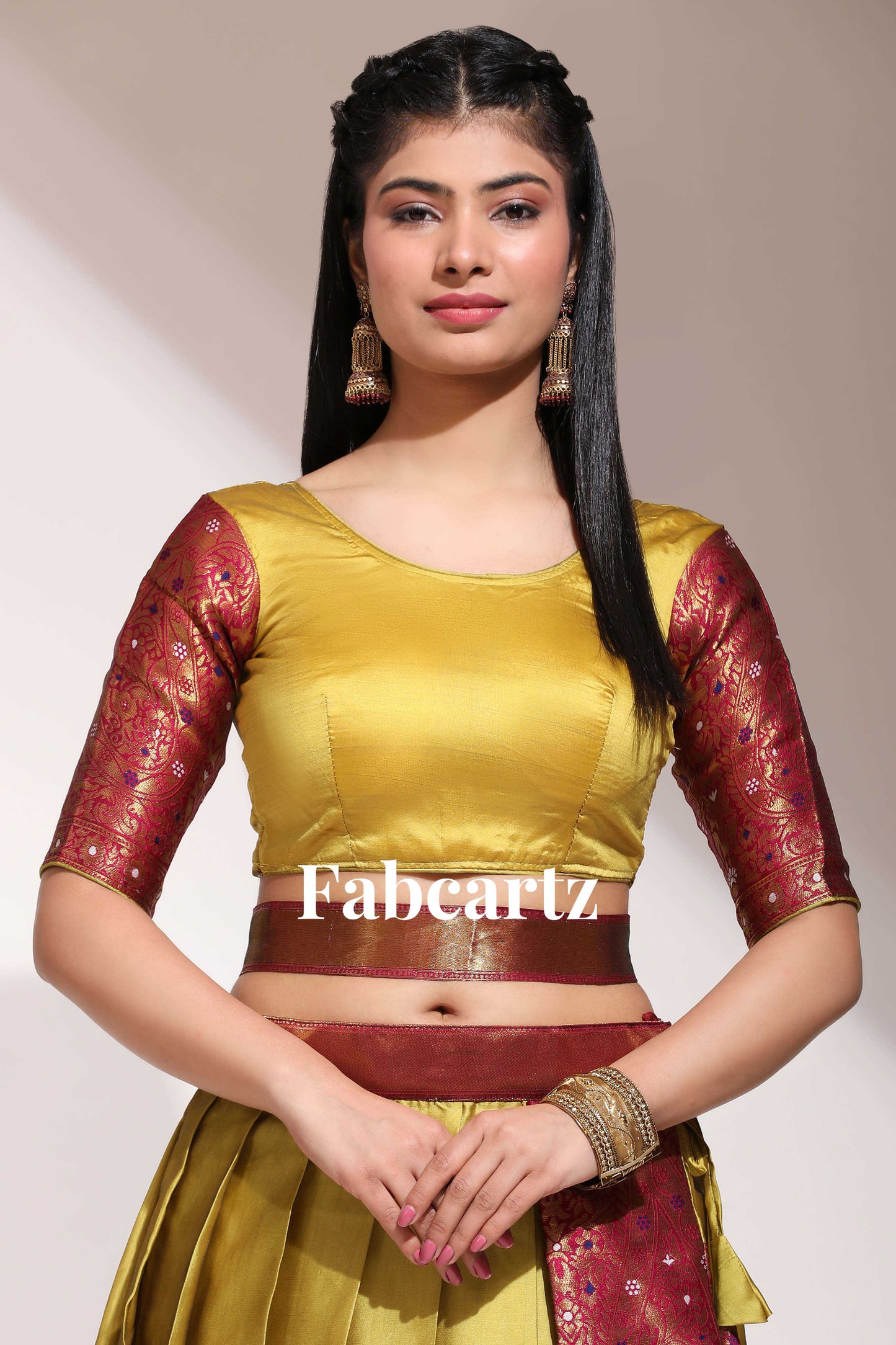 దక్షిణ భారత పండుగ సాంప్రదాయ హాఫ్ చీర (సాహితి)