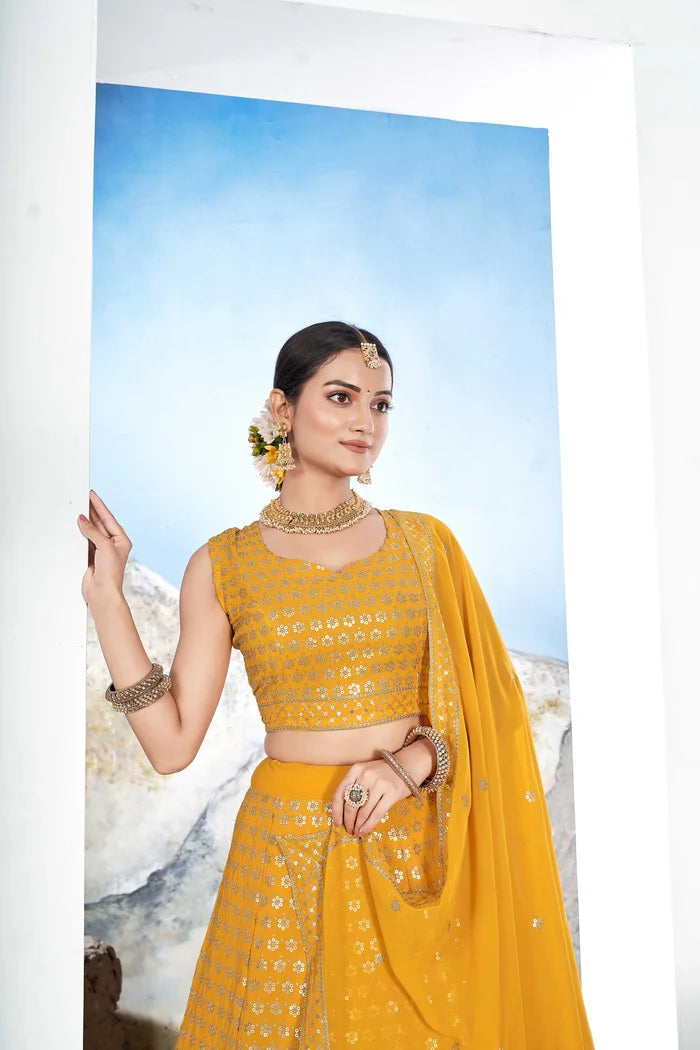 దక్షిణ భారత పండుగ సాంప్రదాయ హాఫ్ చీర (ఛవి)