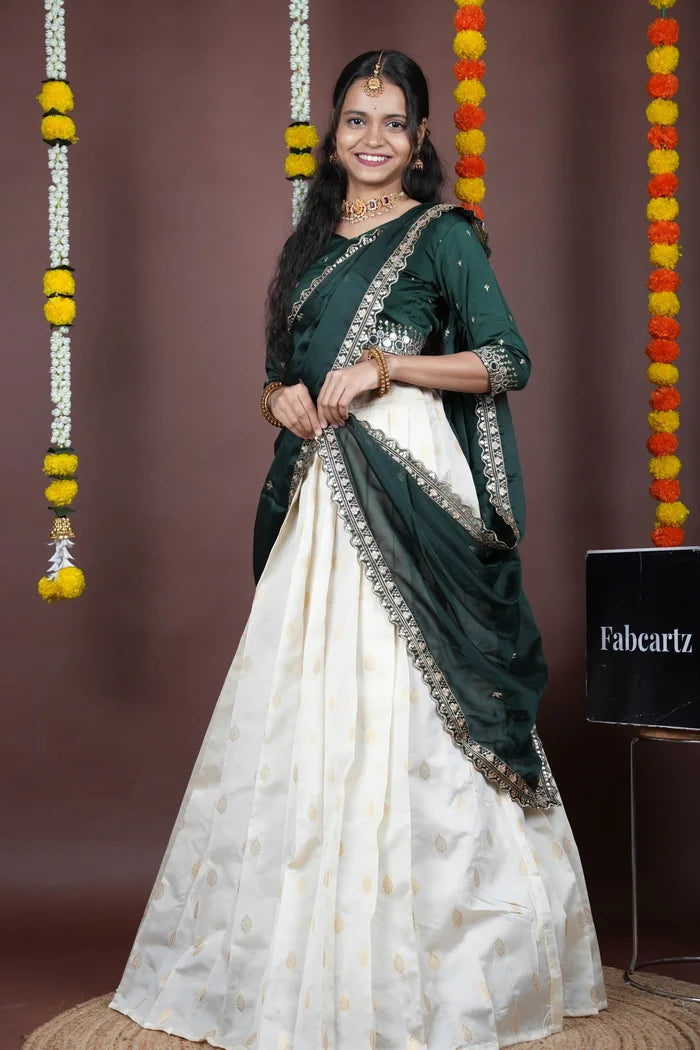 దక్షిణ భారత పండుగ సాంప్రదాయ హాఫ్ చీర (MYR)