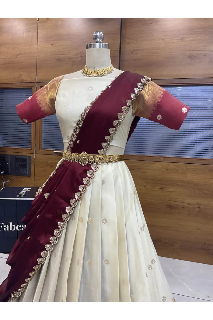 దక్షిణ భారత పండుగ సాంప్రదాయ హాఫ్ చీర (MYR)
