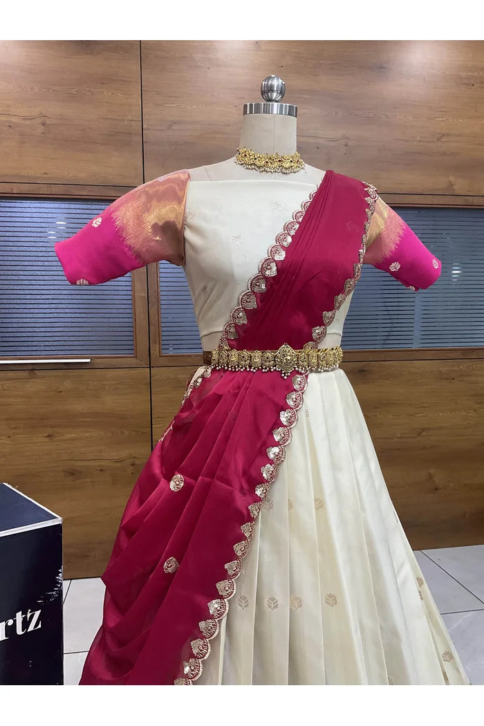 దక్షిణ భారత పండుగ సాంప్రదాయ హాఫ్ చీర (MYR)