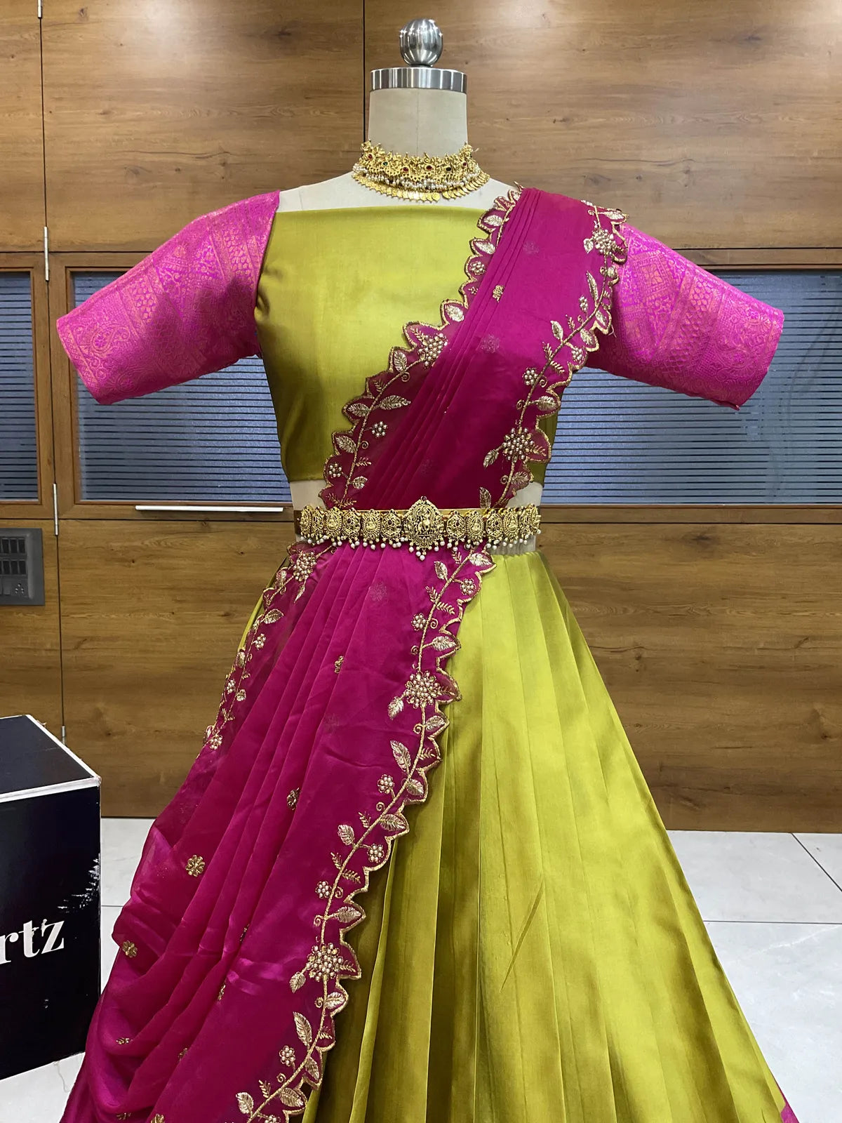 ButtiRango/Aroli South Indian Festival Traditional Half Saree with Blouse & Embroidered Dupatta