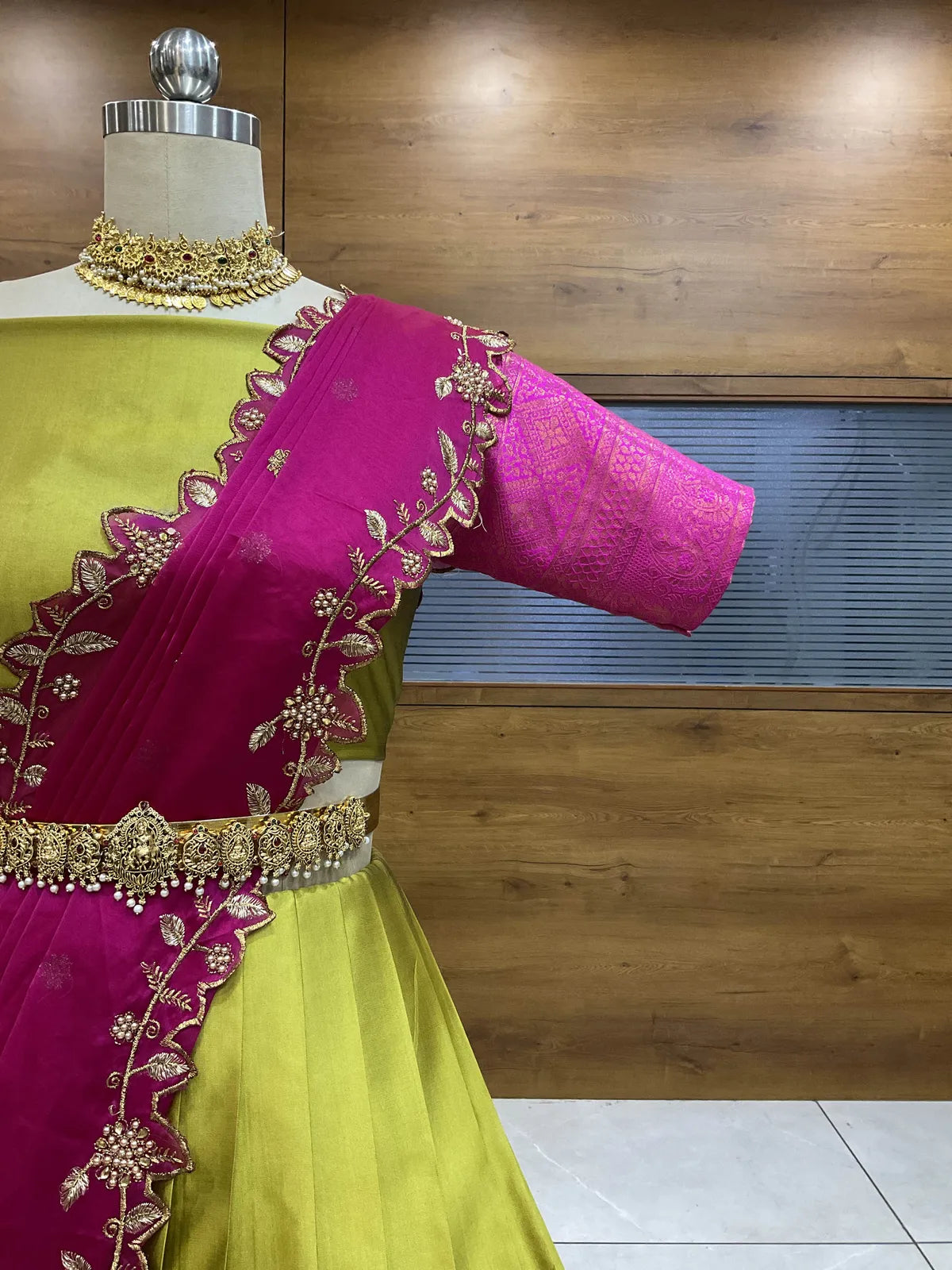 ButtiRango/Aroli South Indian Festival Traditional Half Saree with Blouse & Embroidered Dupatta