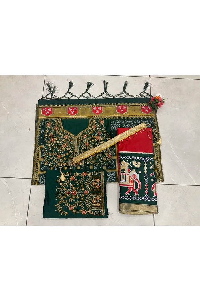 దక్షిణ భారత పండుగ సాంప్రదాయ హాఫ్ చీర (ప్రేక్షు)